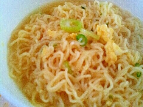 我が家の定番 卵とじの インスタントラーメン レシピ 作り方 By ラズベリっち 楽天レシピ 我が家の定番 卵とじの インスタントラーメン レシピ 作り方 By ラズベリっち 楽天レシピ